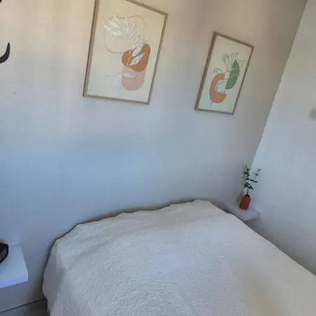 Sopraland 514, T2 Renove Avec Piscine Pour 4 Personnes