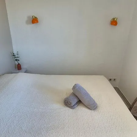 Sopraland 514, T2 Renove Avec Piscine Pour 4 Personnes *